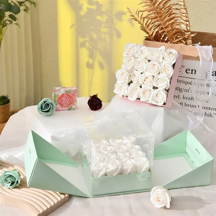 Quadratische Blumengeschenkboxen mit transparentem Fenster